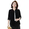 Ropa de talla grande para mujer para primavera y otoño para mediana edad y mayores, abrigo corto de terciopelo dorado, top de manga larga para madres, atuendo elegante de otoño para madres
