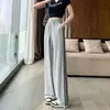 Calça esportiva feminina listrada de perna larga, novo estilo primavera e outono 2026, corte reto com caimento fluido, modeladora, forrada com fleece, calça jogger casual com cordão