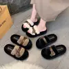 Pantuflas mullidas de suela gruesa para mujer, perfectas para usar al aire libre con un vestido, nuevo estilo de otoño, negras, para uso en casa, pantuflas de algodón