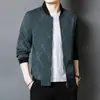 Nueva chaqueta para hombre, casual, estampada, versátil, de otoño, lujo ligero, moderna, a la moda, con cuello alto cómodo