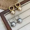 Pendientes de Perlas de Lujo Ligero Estilo Francés, Pendientes Elegantes de Alta Gama Inspirados en Chanel, Accesorios para Orejas de Diseño de Nicho Versátiles y de Moda para el Día a Día