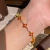 Pulsera de Trébol de Cuatro Hojas Brillante Estilo Francés Retro, Pulsera Exquisita de Moda de Alta Gama, Accesorio Dulce Versátil Femenino