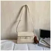 Bolsa de Mão Nova Estilosa Textura Retrô de Nicho Estilo Coreano Primavera de 2026 Bolsa de Ombro Casual Fashion Grande Capacidade
