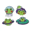 Insignias Metálicas de Animales de Dibujos Animados, Broches Lindos de Rana Astronauta, Decoraciones de Bolsas de Pareja Modernas y Versátiles