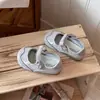 Tênis Respirável de Malha Infantil 2026 Nova Coleção Primavera/Verão Sapatos Casuais Baixos para Meninas