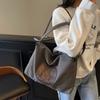 Bolso Casual de Gran Capacidad para Viajeros Transfronterizos para Mujer 2025 Nuevo Bolso de Almohada Artístico de Lona Simple para Combinar con Todo Bolso de Hombro