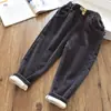 Roupa Infantil Inverno Calça de Veludo Cotelê para Meninas Forrada com Lã Engrossada Crianças Pequenas e Médias Macacão de Veludo Calça Casual Calça Quente Feminina