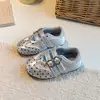 Sapatos Mary Jane Baixos de Bolinhas Infantis Outono Versão Coreana Meninas Estudantes Velcro Solado Macio Couro