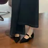 Primeiro Encontro Jifa Sapatilhas Mary Jane de Bico Fino Francesas para Mulheres Fivela de Metal Tira Única Salto Bloco Flats Cor Clara Temperamento Sapatos para o Trabalho