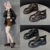 Mocasines negros de suela gruesa para mujer, nuevo estilo primavera y otoño 2026, zapatos casuales versátiles que aumentan la altura en estilo británico