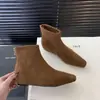 Botas de calcetín planas de gamuza mate estilo simple, nuevas para Otoño e Invierno 2026, Europeas y Americanas, Botas de tacón bajo ajustadas, Botines cortos elegantes de punta cuadrada para mujer
