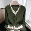 Otoño 2026 Nueva Moda Suéter Cardigan de Punto Patchwork Falso de Dos Piezas para Mujeres de Mediana Edad Estiloso Versátil de Manga Larga