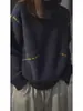 Camisa Cinza Base Chique, Única e Bonita com um Suéter por Baixo, Blusa de Tricô Elegante e Estilosa de Outono e Inverno para Mulheres