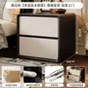 Armario de almacenamiento de mesita de noche estilo vintage 2026 nuevo modelo para dormitorio del hogar, pequeño armario de almacenamiento de mesita de noche estilo crema de madera maciza