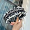 B167 Banda para el Cabello Estilo Chanel con Encaje y Pedrería Dientes Antideslizante Banda para Lavarse la Cara Celebridad de Internet Elegante Hebilla para la Cabeza Versátil para el Verano