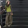 Conjunto de Estilo Artístico Otoño para Niñas 2026 Nuevo Modelo para Niños Mayores: Camisa Básica de Color Sólido, Chaleco, Falda, Pantalones de Pierna Ancha, Conjunto Infantil