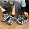 Zapatos Deportivos para Niños al Aire Libre Estilo Papá Otoño Nuevo Modelo Transpirables de Malla para Niños Hebilla Giratoria Suela Suave Antideslizante Zapatos Deportivos 6-12 Años