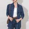 Foto Real de Chaqueta Camisa de Mezclilla Lavada para Mujer, Corte Holgado, Nueva Moda Otoño 2025, Top Versátil, Ropa Exterior de Manga Larga Adelgazante