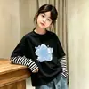 Ropa para niños, camiseta casual de manga larga de algodón puro, única y elegante para niñas, nueva colección de otoño 2026, top de aspecto de dos piezas moderno y casual