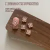 Alta Calidad Nuevo Arte de Uñas Trébol de Cuatro Hojas Joyería de Circonita Aleación Tridimensional Incrustada con Diamantes Alta Retención de Color Accesorios para Uñas Desgastables Venta al por Mayor