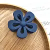 Pinza para el pelo estilo coreano con diseño de flor hueca de color sólido, elegante, combina con todo, accesorios para el cabello en la parte trasera, venta al por mayor