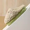 Chinelos de algodão outono e inverno femininos 2025 novo casal casa mais veludo quente antiderrapante sapatos pós-parto chinelos peludos masculinos