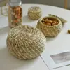 Cesta de almacenamiento de paja cesta tejida de pasto marino con tapa cesta de almacenamiento redonda joyero de escritorio estilo pastoral cesta de almacenamiento de ratán