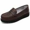 Directo de fábrica, nuevos mocasines planos de primavera/verano de talla grande, zapatos casuales huecos para mujer, mocasines, zapatos de suela de goma para mamá