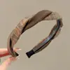 Faixa de cabelo da moda e estilosa na cor café para mulheres, faixa de cabelo versátil de alta qualidade, faixa de cabelo antiderrapante para lavar o rosto, acessório de cabelo estilo coreano