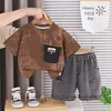 Ropa infantil conjunto de verano para niños 2026 nuevo conjunto elegante para bebés de 1 a 3 años, conjunto retro de dos piezas de manga corta para niños pequeños