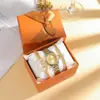 3 piezas/set Reloj Redondo Pequeño Dorado para Mujer Correa Fina de Acero Reloj de Cuarzo Pulsera de Diamantes Trébol de Cuatro Hojas Amor traje