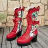 Botas de mujer de talla grande transfronterizas europeas y americanas, blancas con bordado floral colorido, botas de media pantorrilla, con cordones y tacones gruesos, estilo western