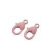 Cor de plástico 22mm amor em forma de fecho de lagosta diy jóias acessórios chaveiro pingente material spot atacado