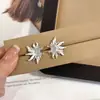 Pendientes de Flor Metálica Tridimensional Estilo Francés para Mujer, Nuevo Modelo Más Vendido 2026, Pendientes de Lujo Ligero, Simples, de Alta Gama y Elegantes