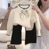 Conjunto de Suéter Chaqueta y Pantalones de Punto para Niñas Otoño 2025 Nuevo Estilo Dulce Conjunto de Dos Piezas para Niñitas Suéter para Niñas
