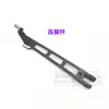 Peças para Máquina Overlock Industrial Brother Suporte de Faca de Overlock de Quatro Fios Cinco Fios Janela de Óleo Alavanca do Calcador Barra de Agulha Painel da Porta