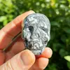 Adorno de calavera de cristal natural, calavera de cristal pulida a partir de piedra en bruto, adorno mineral original, decoración de Halloween