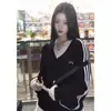 Moletom Pulôver com Decote V e Renda Costurada para Mulheres no Outono e Inverno com Forro de Lã e Espessado Solto Listrado Manga Longa Top Jaqueta
