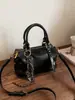 Bolso de mano vintage de alta costura tipo bolsa de almohada para mujer, nuevo bolso de hombro de moda otoño e invierno 2025, bolso cruzado versátil para el día a día