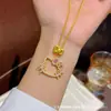 Colar Fofo Vazado com Pedras Cheias para Meninas, Gato Kt com Laço de Desenho Animado, Doce e Bonito, Corrente de Clavícula Versátil, Luxo Acessível