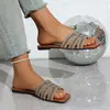 Pantuflas de strass estilo coreano 2026 modelo nuevo, talla grande, sandalias de plataforma baja casuales para mujer para uso exterior y playa