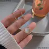Colar Retrô Europeu de Aço Titânio para Mulheres Pingente de Pérola Versátil Estilo Ins Corrente de Clavícula de Nicho Ornamento