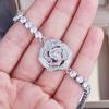 Elegante Colar de Rosa Vazada de Celebridade Brincos de Camélia Anel de Abertura com Microincrustação Pulseira Totalmente Diamantada Conjunto para Mulheres