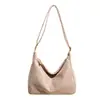 Bolso de gamuza de invierno 2026 nuevo diseño de moda versátil bolso de hombro cruzado casual gran capacidad para el trabajo bolso de axila