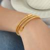 Fabricante Venta al por Mayor Moda Desplazamiento Estilo Lujo Ligero Pulsera Envolvente de Doble Capa Roscada Niñas Acero Titanio Chapado en Oro Pulsera de Moda