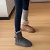 Primer Encuentro Ji Botas de Nieve con Suela Gruesa y Hebilla para Mujer 2026 Invierno Gris Más Terciopelo Cálido de Media Pantorrilla Botas de Algodón Cortas de Algodón