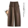 Calça larga de retalhos de renda marrom para mulheres, início do outono de 2026, com caimento fluido, cintura elástica, calça casual cropped versátil de cintura alta