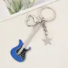 Llavero de Guitarra Eléctrica Ins Colgante Estilo Rock Metálico Llavero Creativo Musical Personalizado Tendencia Accesorios Geniales