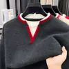 Suéter Color Block com Decote V para Homens, Nova Cor para Primavera e Outono de 2026, Manga Longa de Inverno Quente, Falso Duas Peças, Malha da Moda Tendência