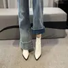 2026 Estilo Yang Mi Nueva Ropa Casual de Celebridad Otoño e Invierno Nuevas Botas Cortas de Tacón Alto Fino con Punta Fina para Mujer de Piel Suave